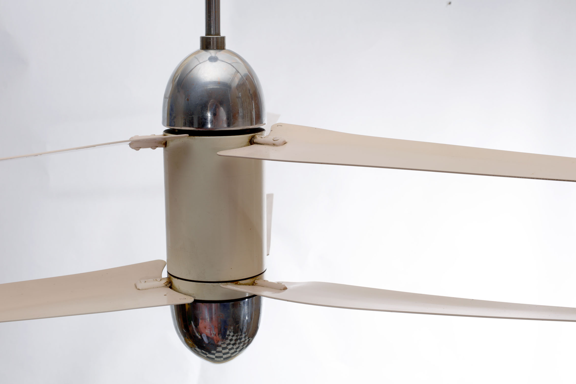 1950s ceiling fan with double-wings