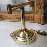 Articulated table lamp reading