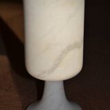 Calice vase albatre