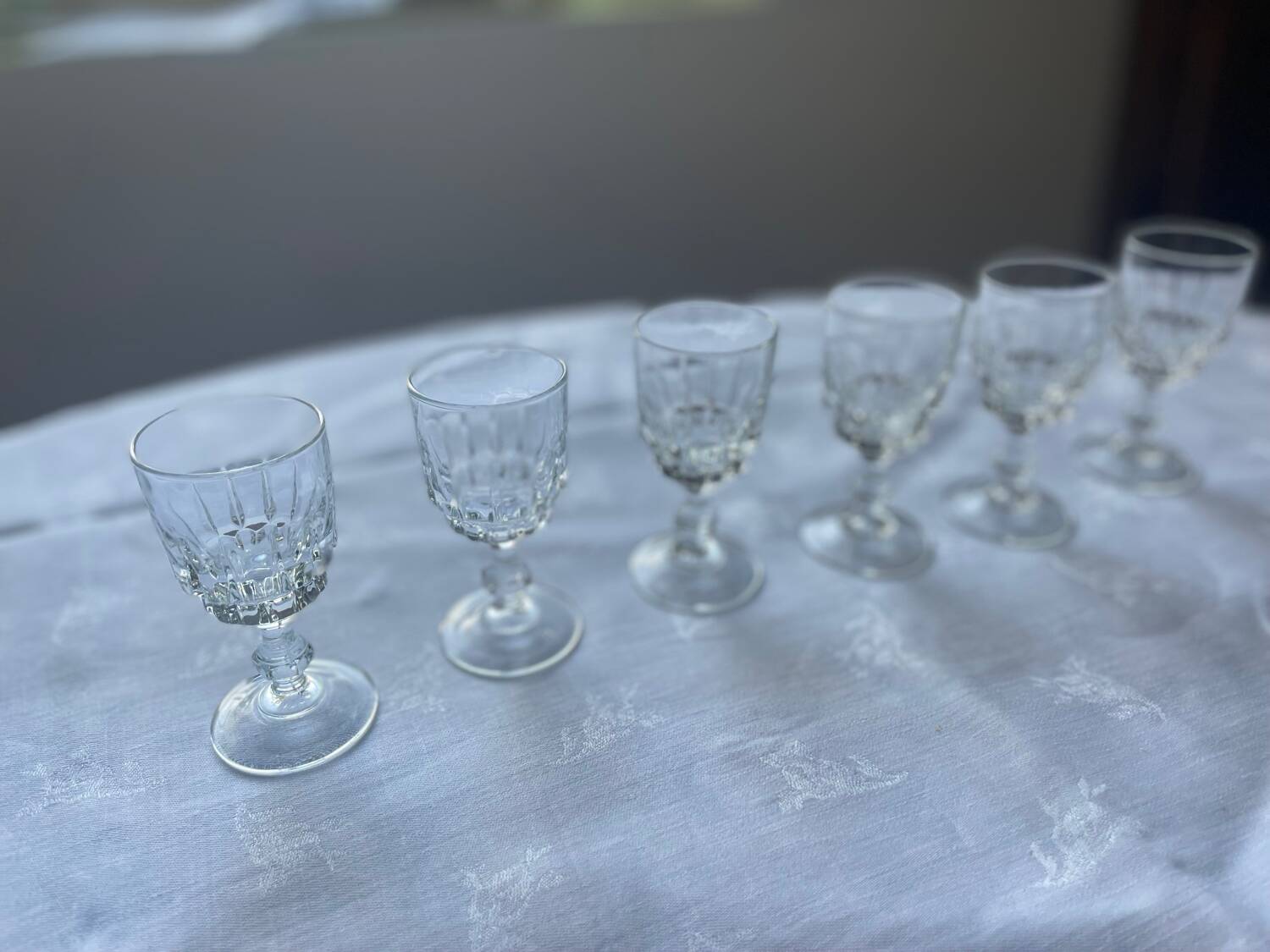16 liqueur glasses