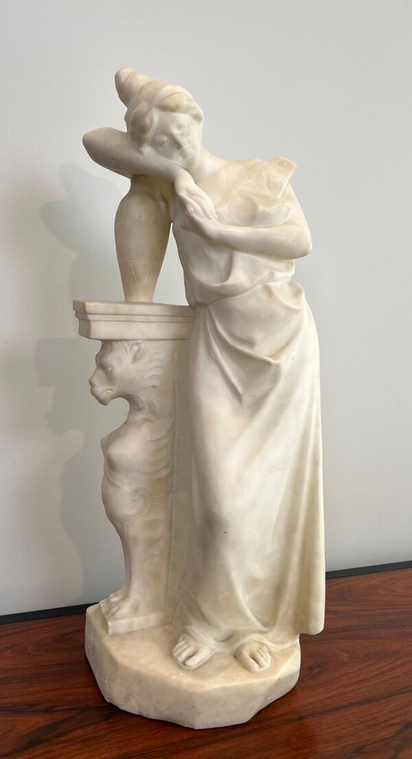 Sculpture en marbre de Carrare représentant une jeune fille romantique à la cruche signé Dante Zoi de Florence, Italie XIXème siècle