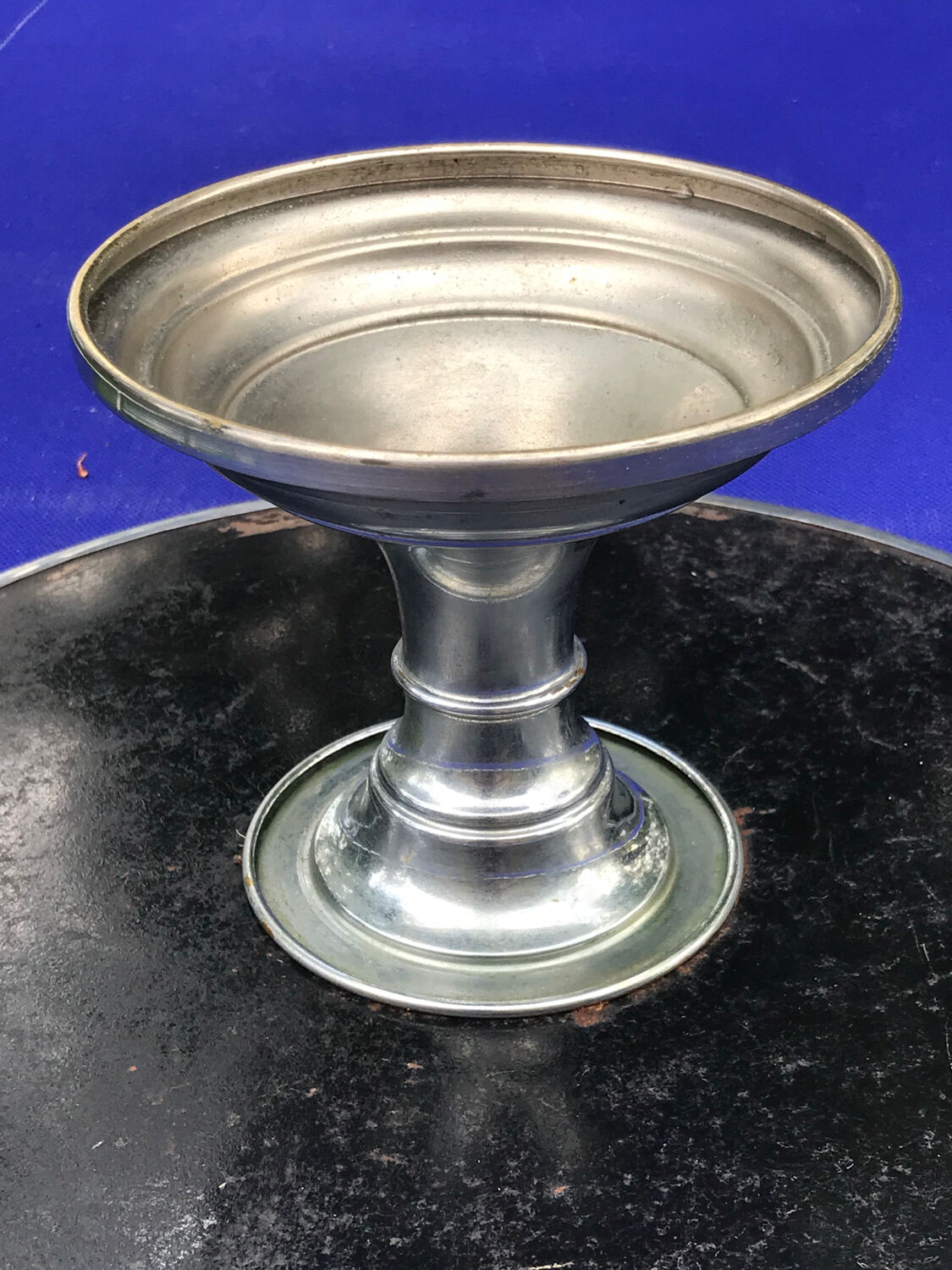 Ceramic and metal stand cake display 1930s