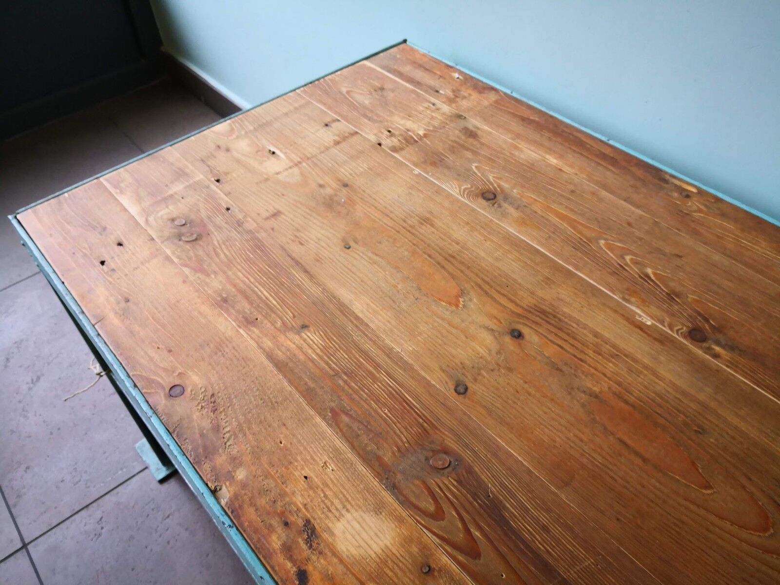 Table basse vintage, déco loft ou industrielle, bois et métal