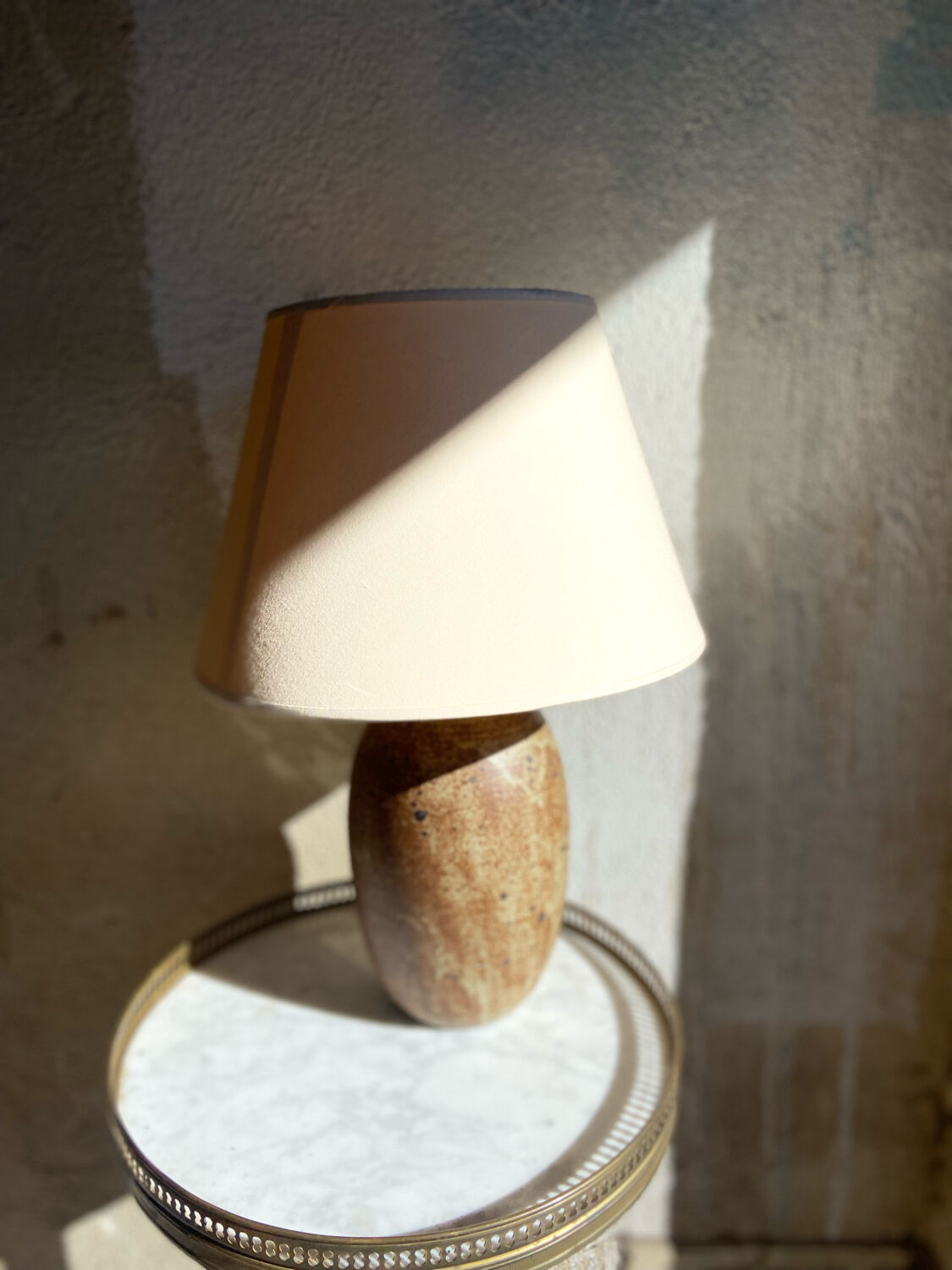 Stoneware foot lamp
