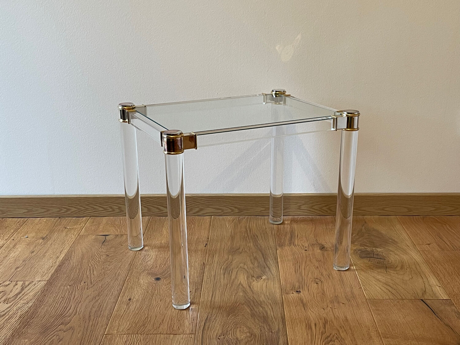 Bedside table, end table in plexiglass and glass, 1970
