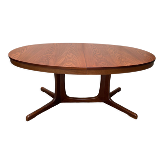 Baumann dining table