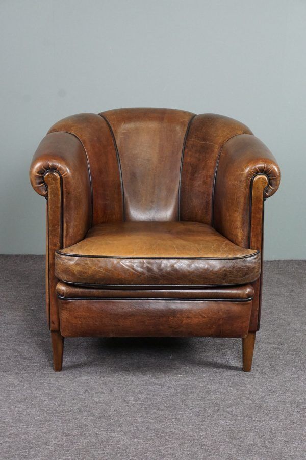 Club armchair in sheepskin