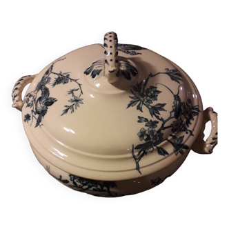 Blue soup tureen with nature motif
