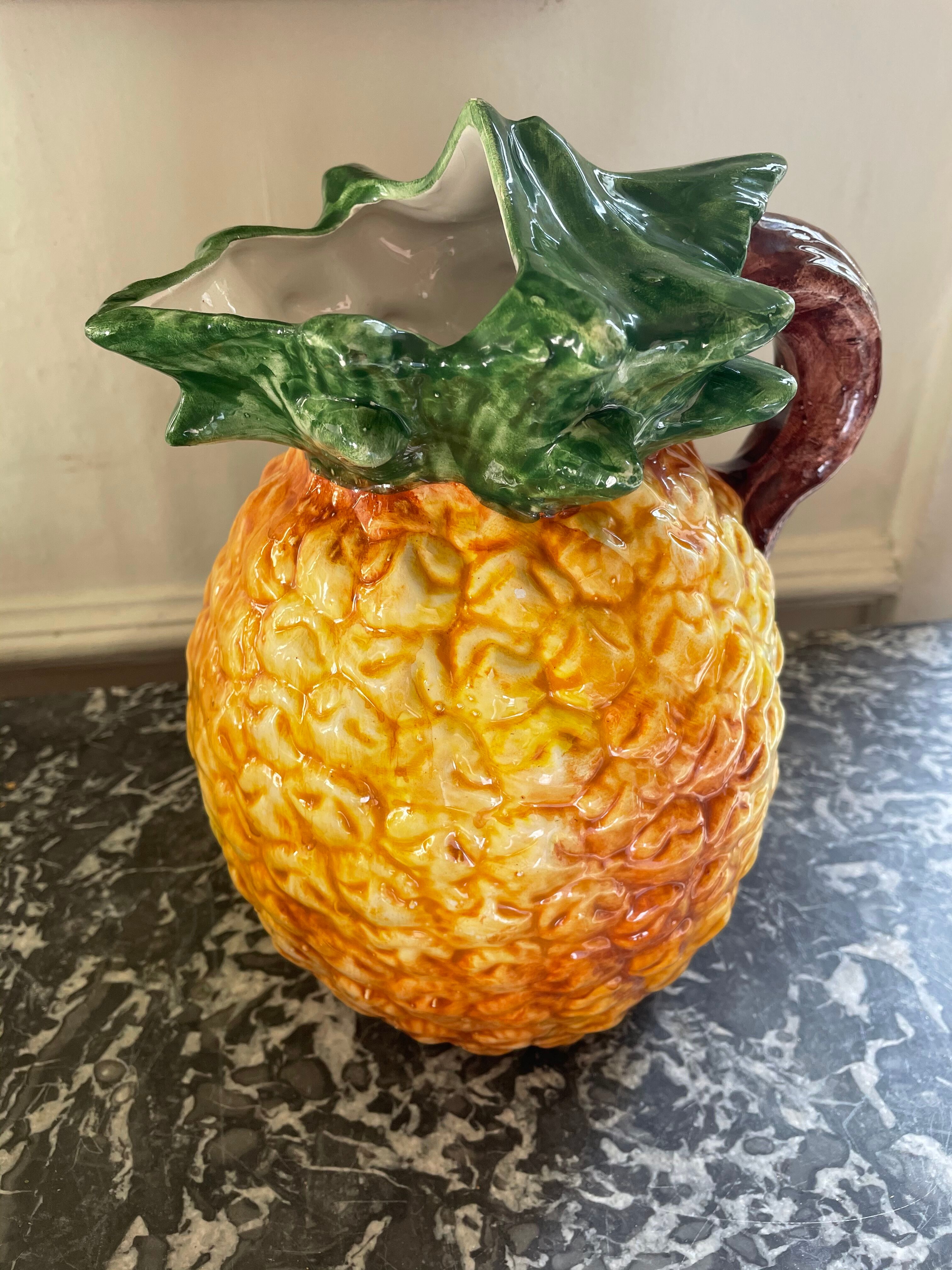 Pineapple pitcher dabbling