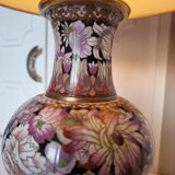 Lampe sur un vase ancien en émail cloisonné à joli décor floral rose