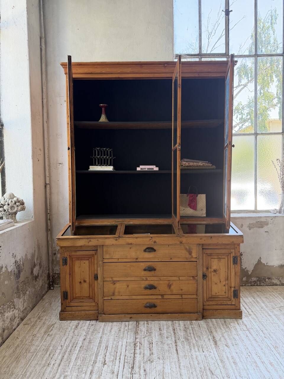 Library grocery Napoleon 19th century