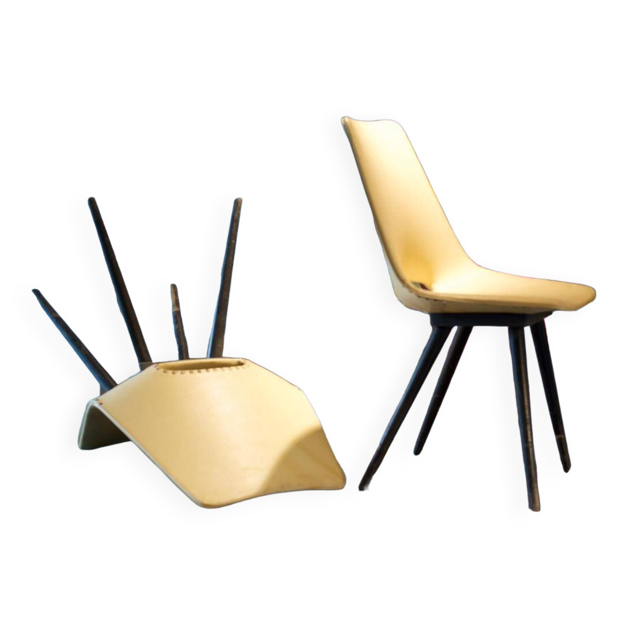 Pair of yellow “Tonneau” chairs Pierre Guariche edition Thonet 1950