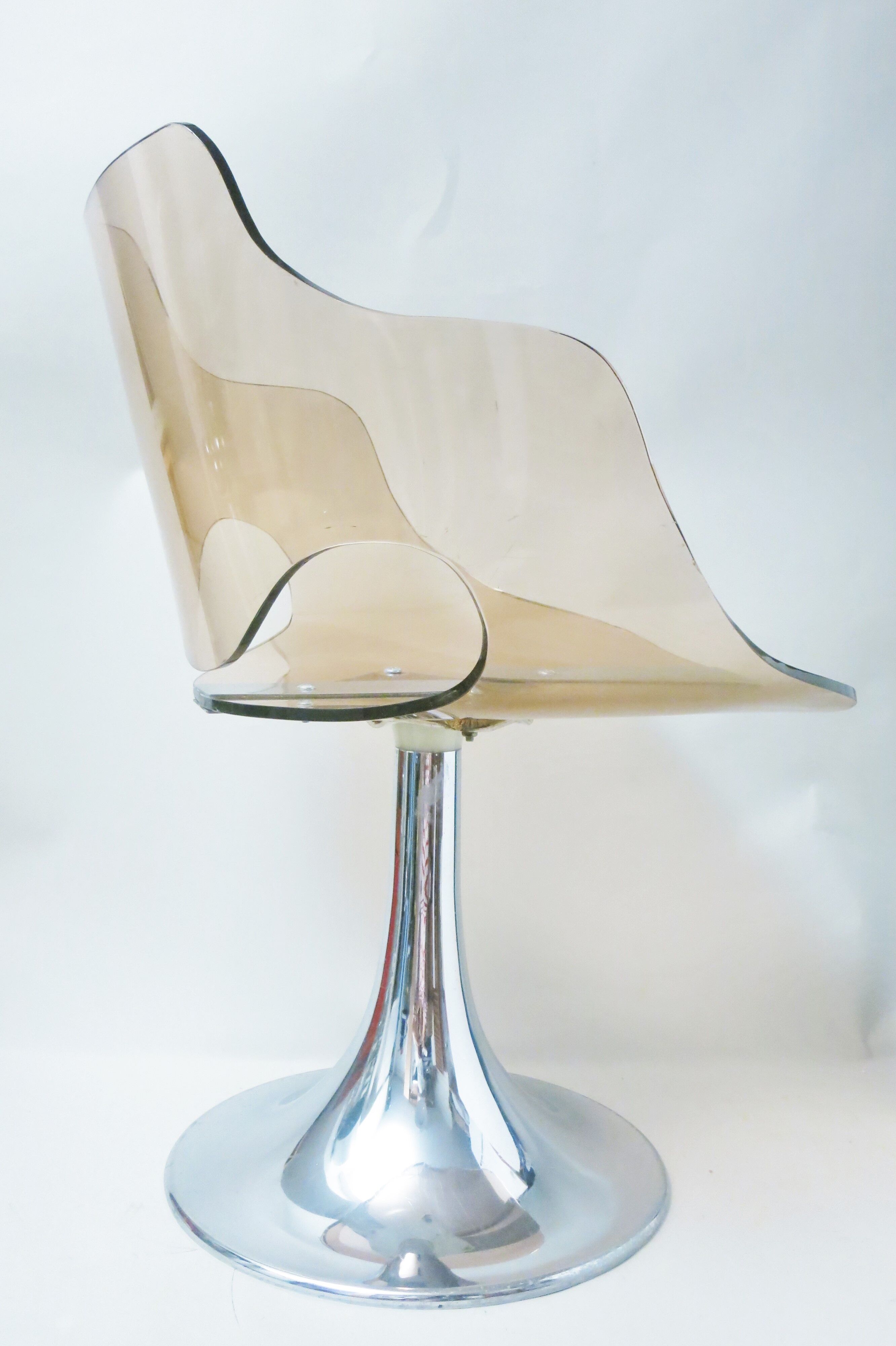 Chair swivel tulip 70s plexiglas Selency