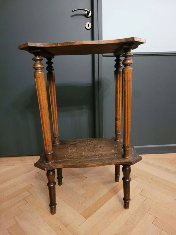 Sellette ancienne en bois gravé - Ref 698