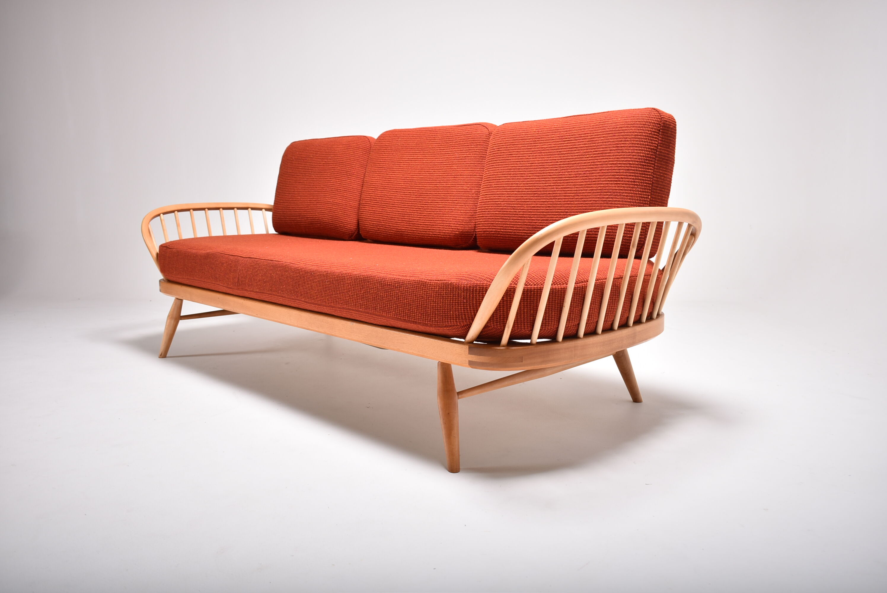 Ercol studio couch Lucian Ercolani bed bench