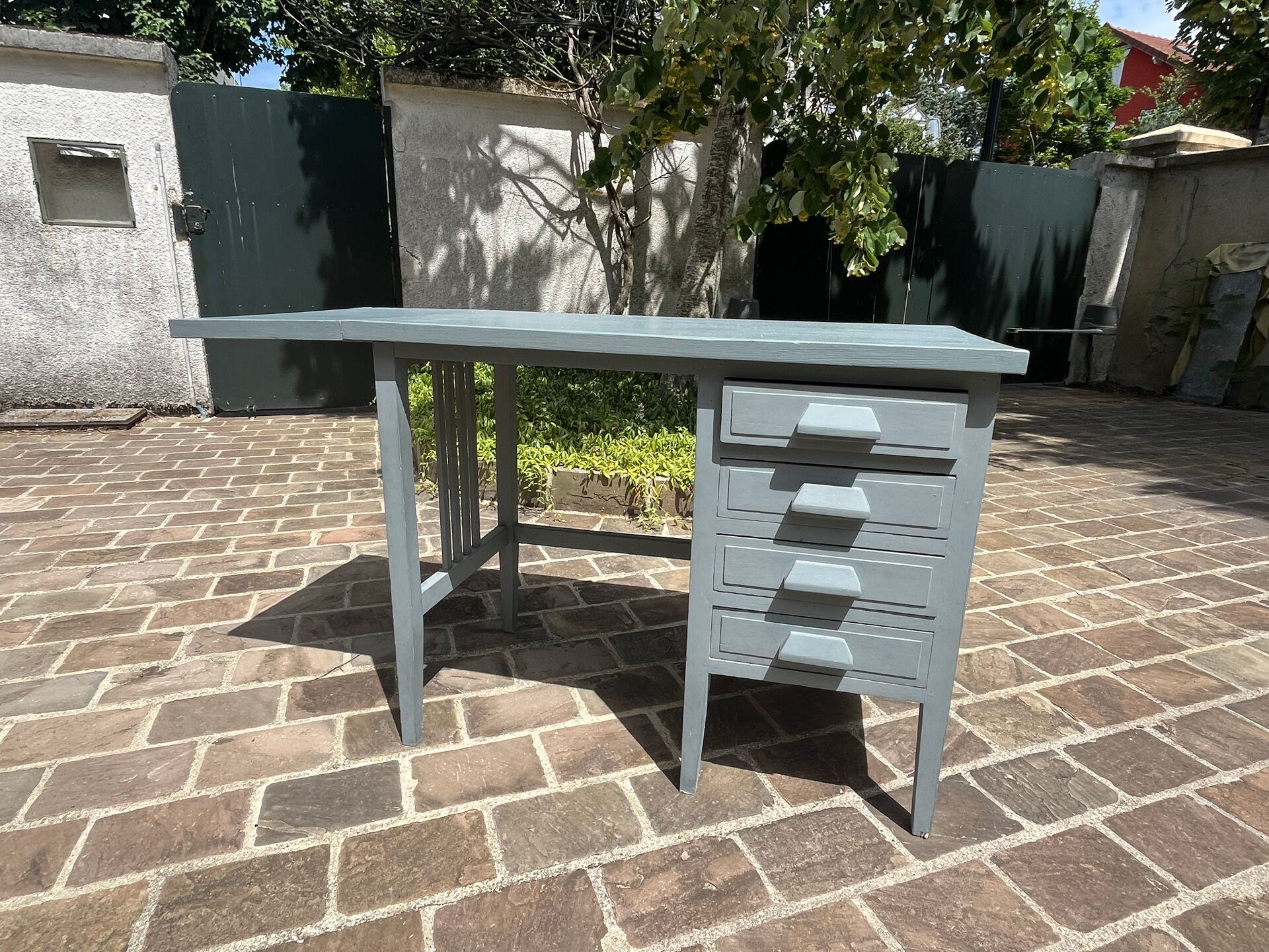 Petit bureau vintage bleu gris