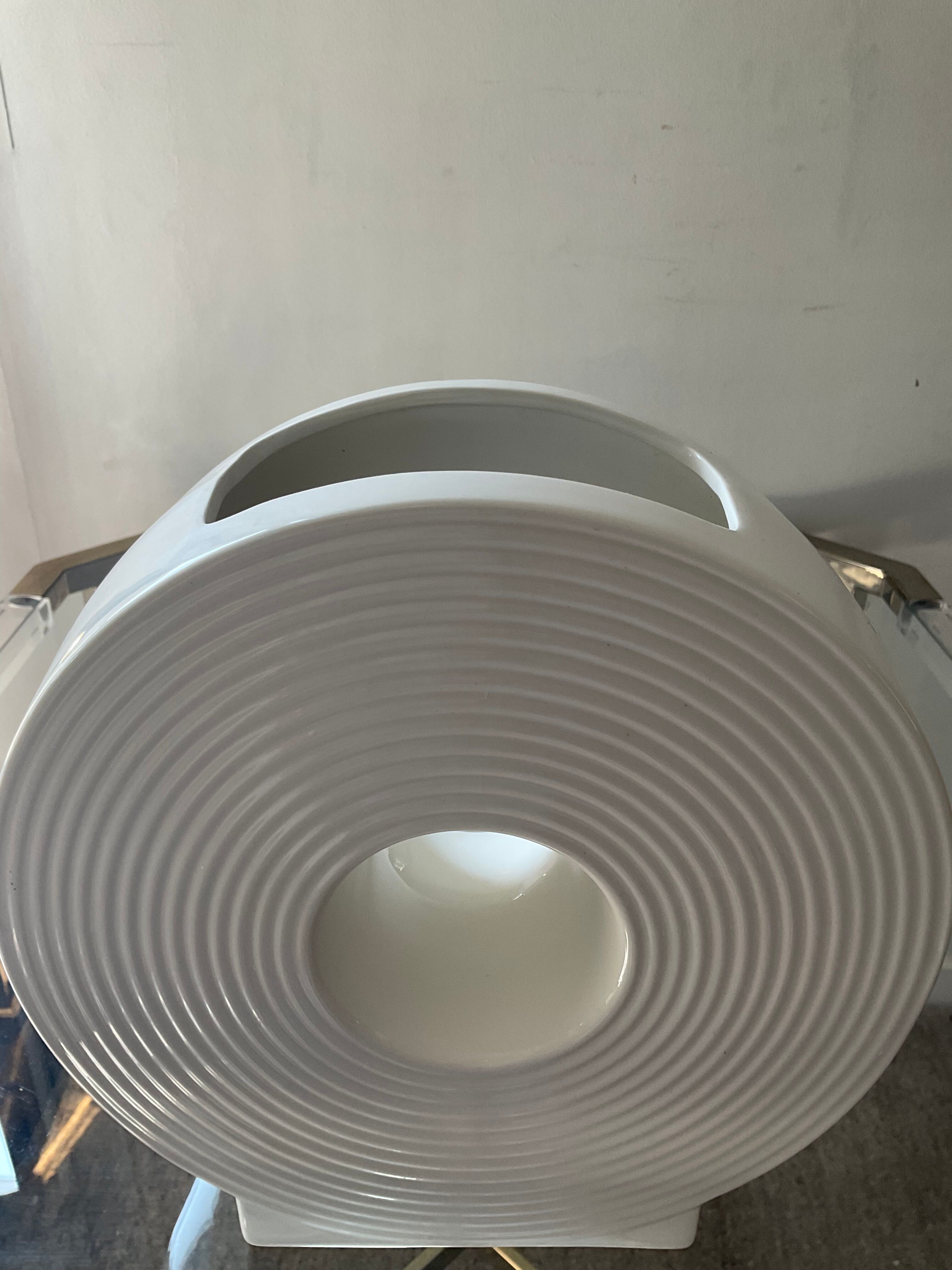 Vintage circular vase in glazed ceramic