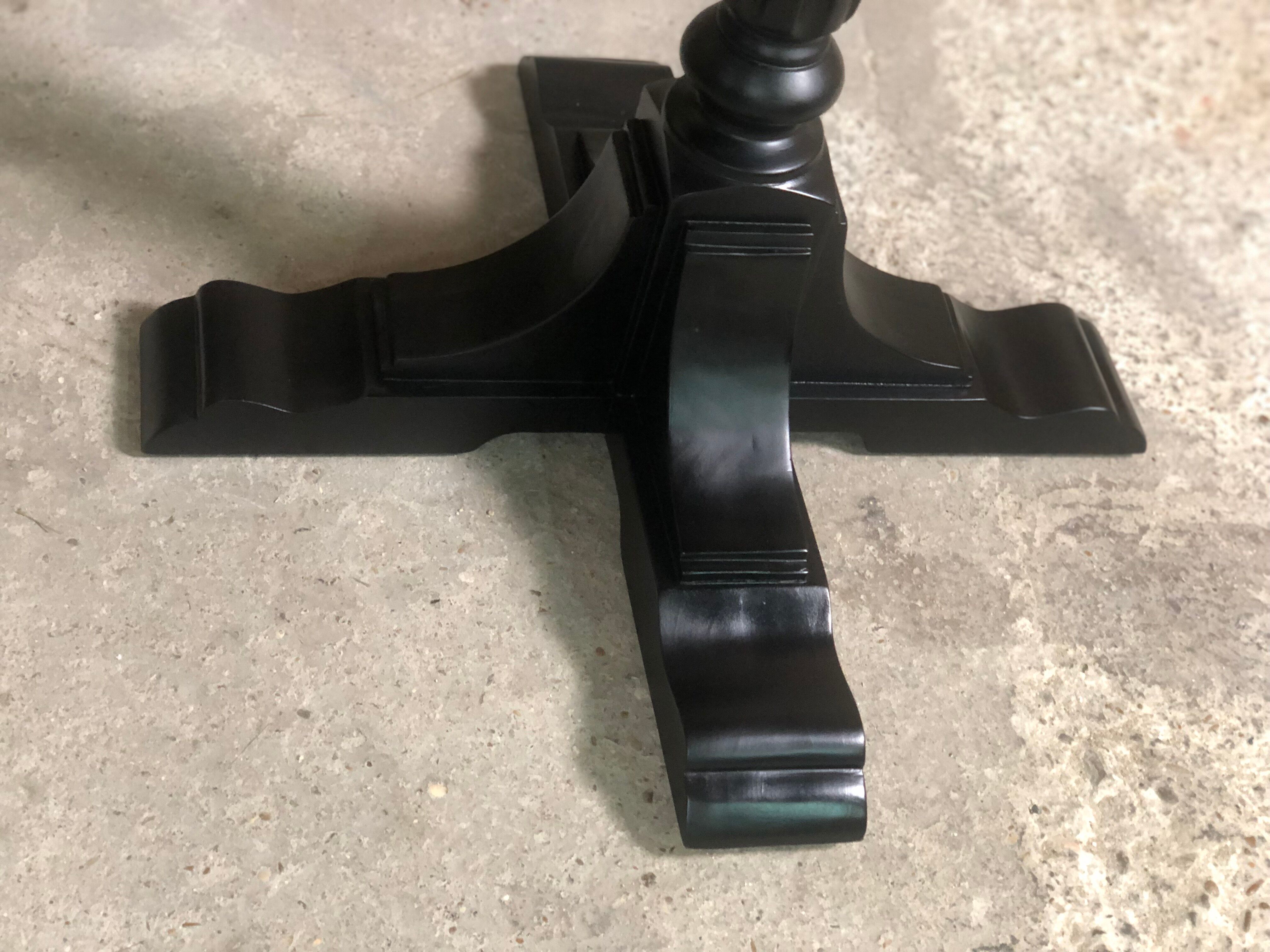 Bistro table in wood black foot and raw top