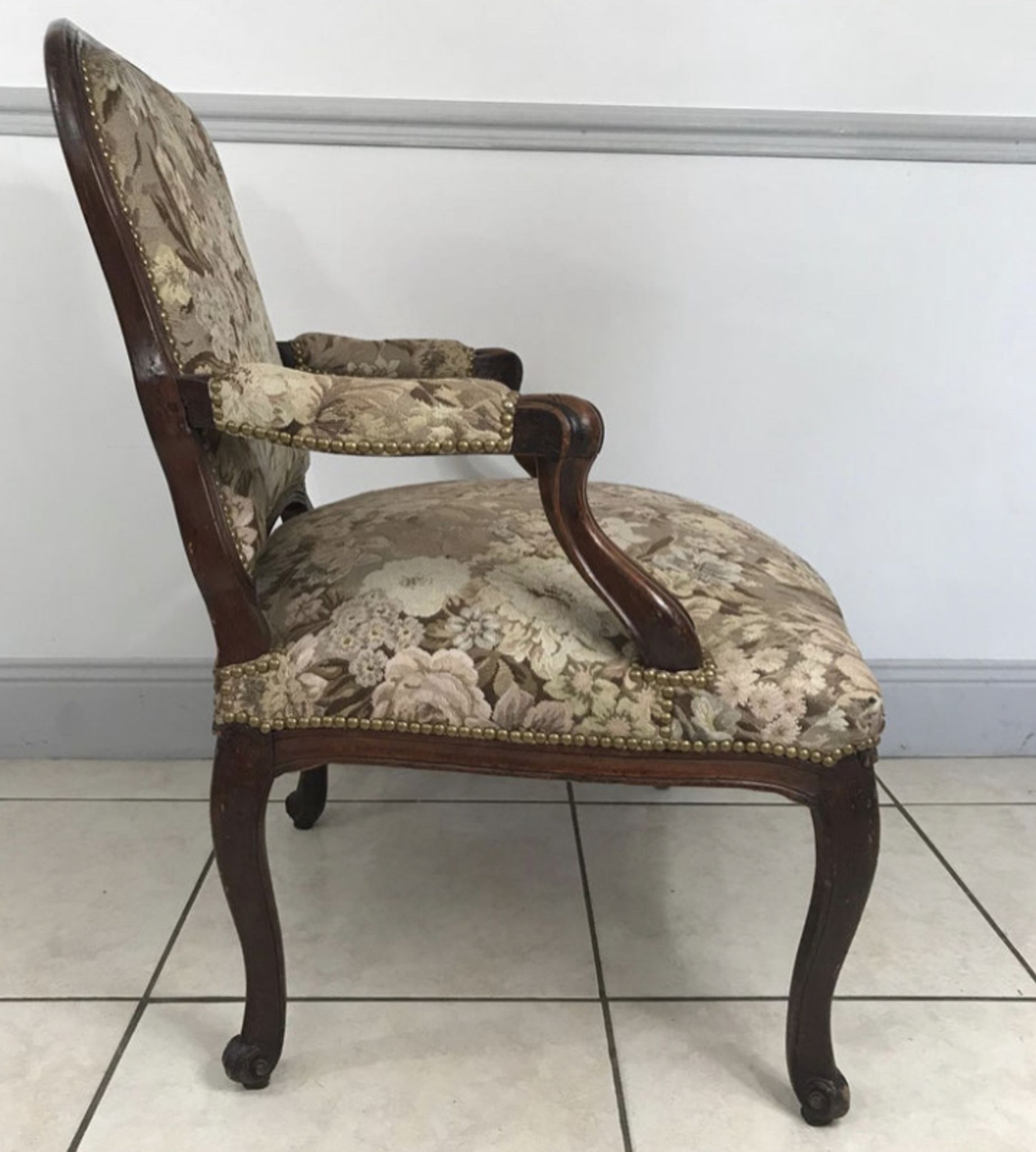 Louis XV vintage cabriolet armchair "à la Reine", 18th century