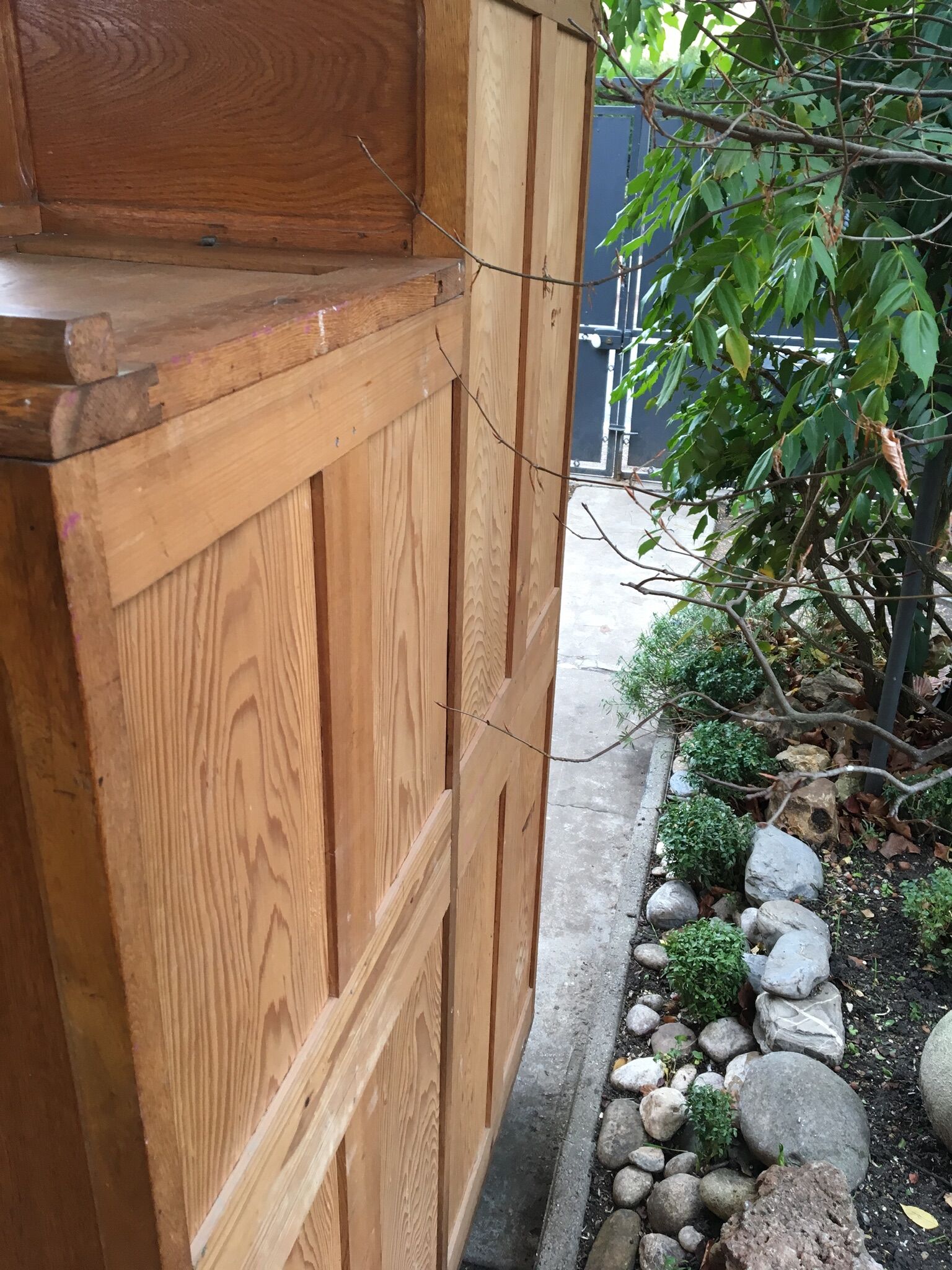 Asymmetrical parisian wardrobe