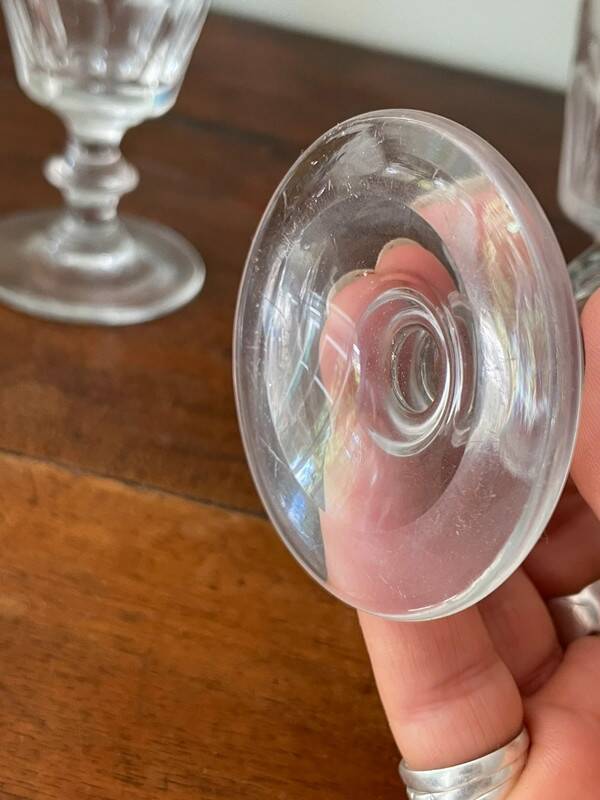 4 verres à vin blanc en cristal taillé à côtes plates modèle Caton