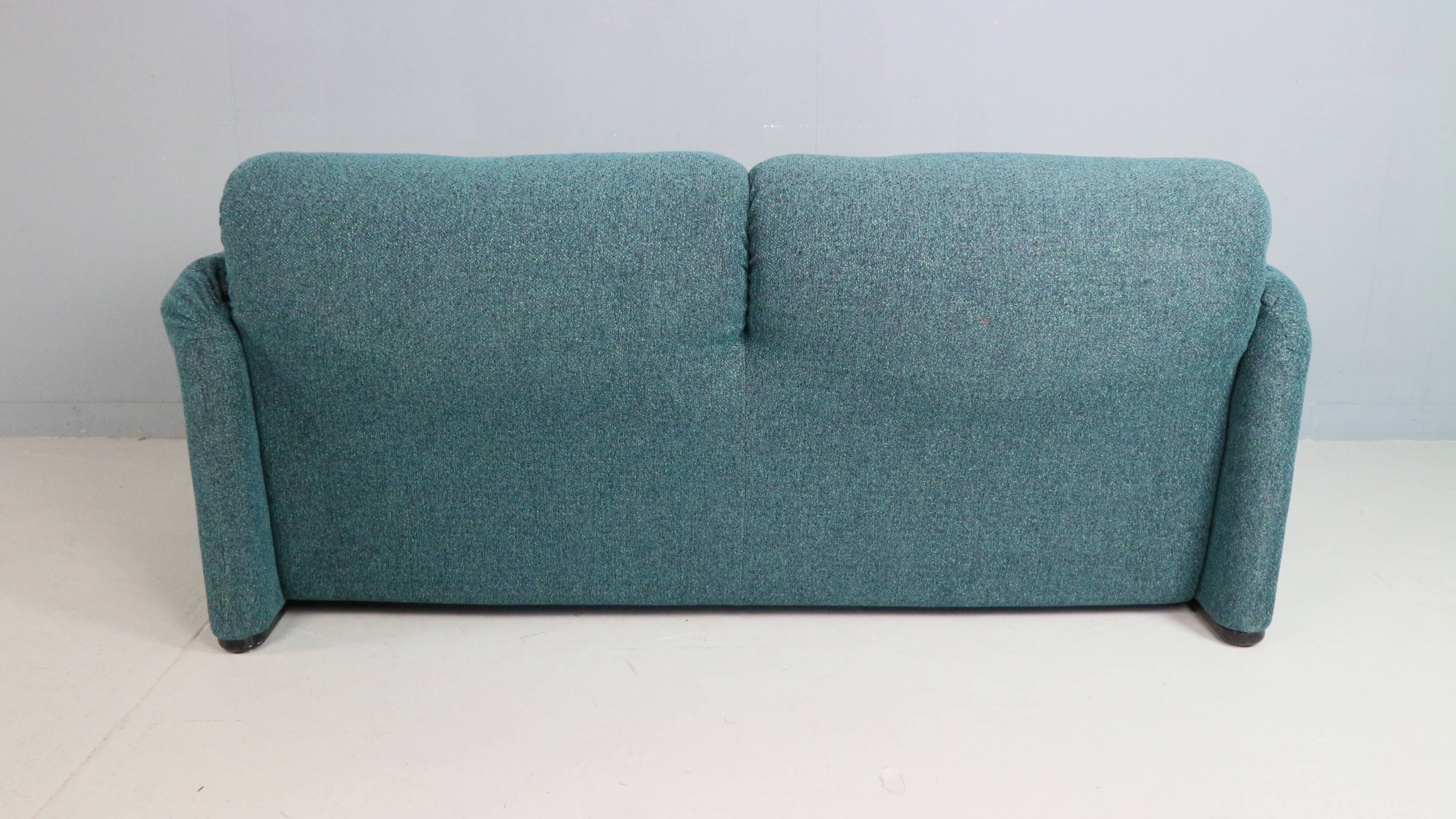 Vico Magistretti "Maralunga" 2-seater re-upholstered sofa For Cassina
