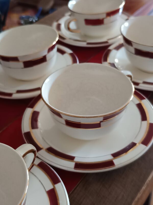 10 tasses à café vintage et 9 sous tasses faience de Salins 1950
