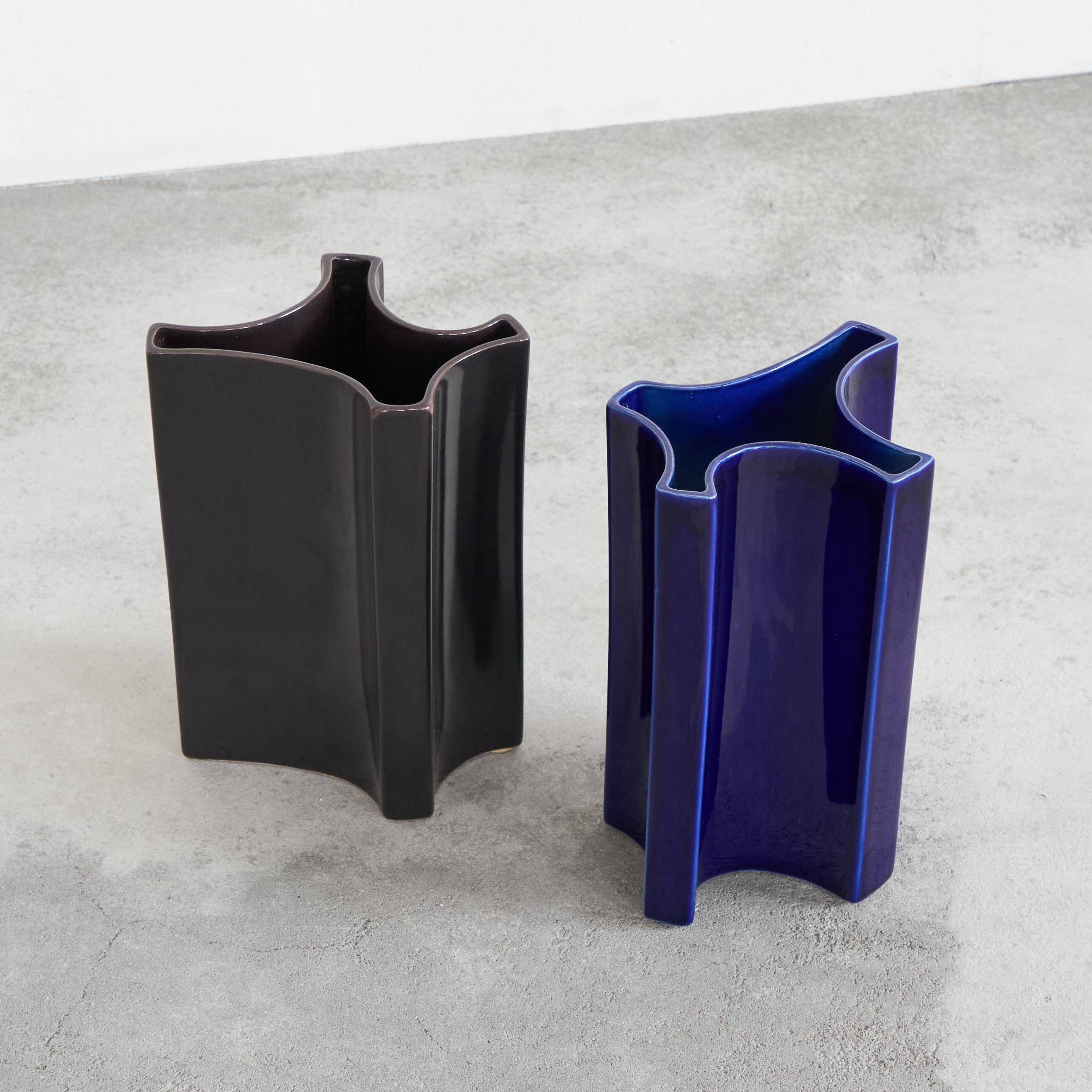 Angelo Mangiarotti, pair of mid-century vases for Fratelli Brambilla, 1960s