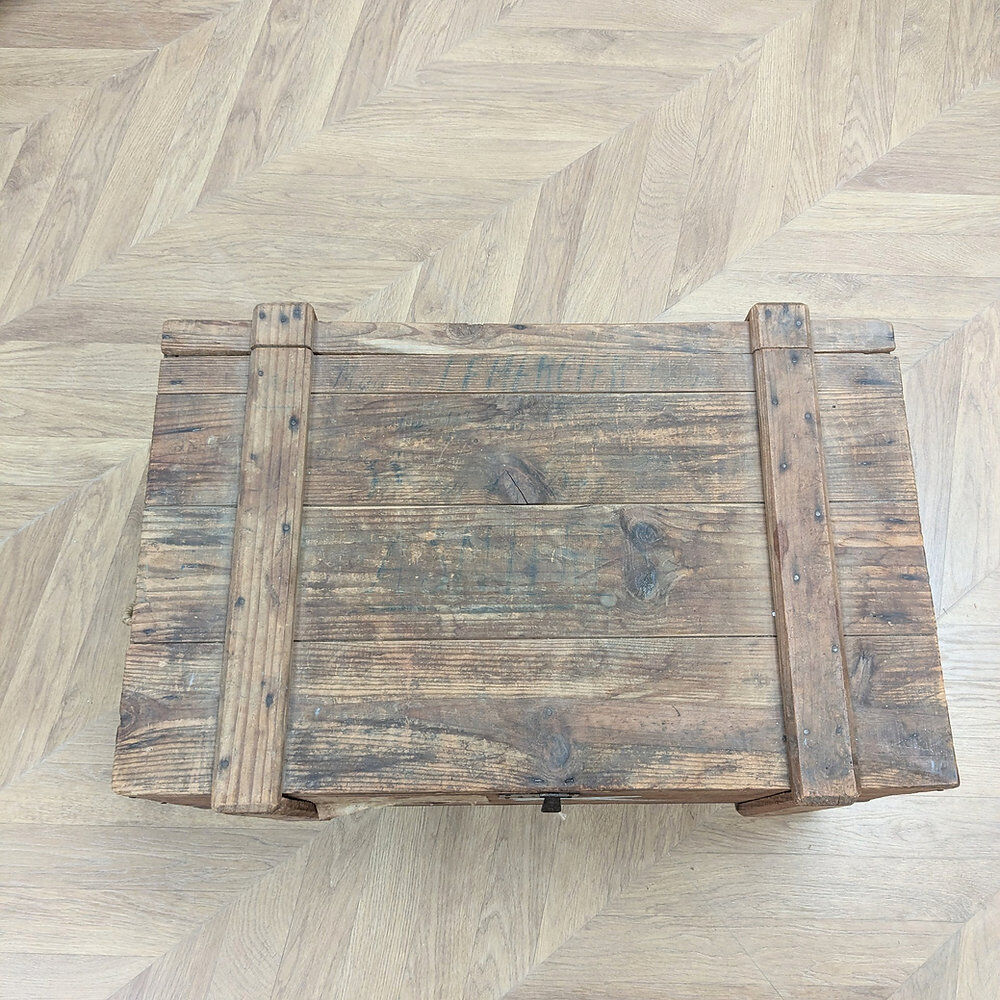 Table basse coffre vintage