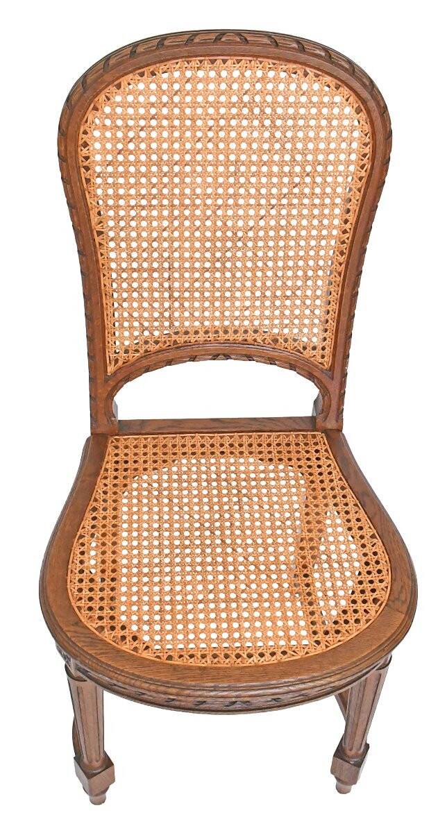 Suite de 8 chaises de style Louis XVI