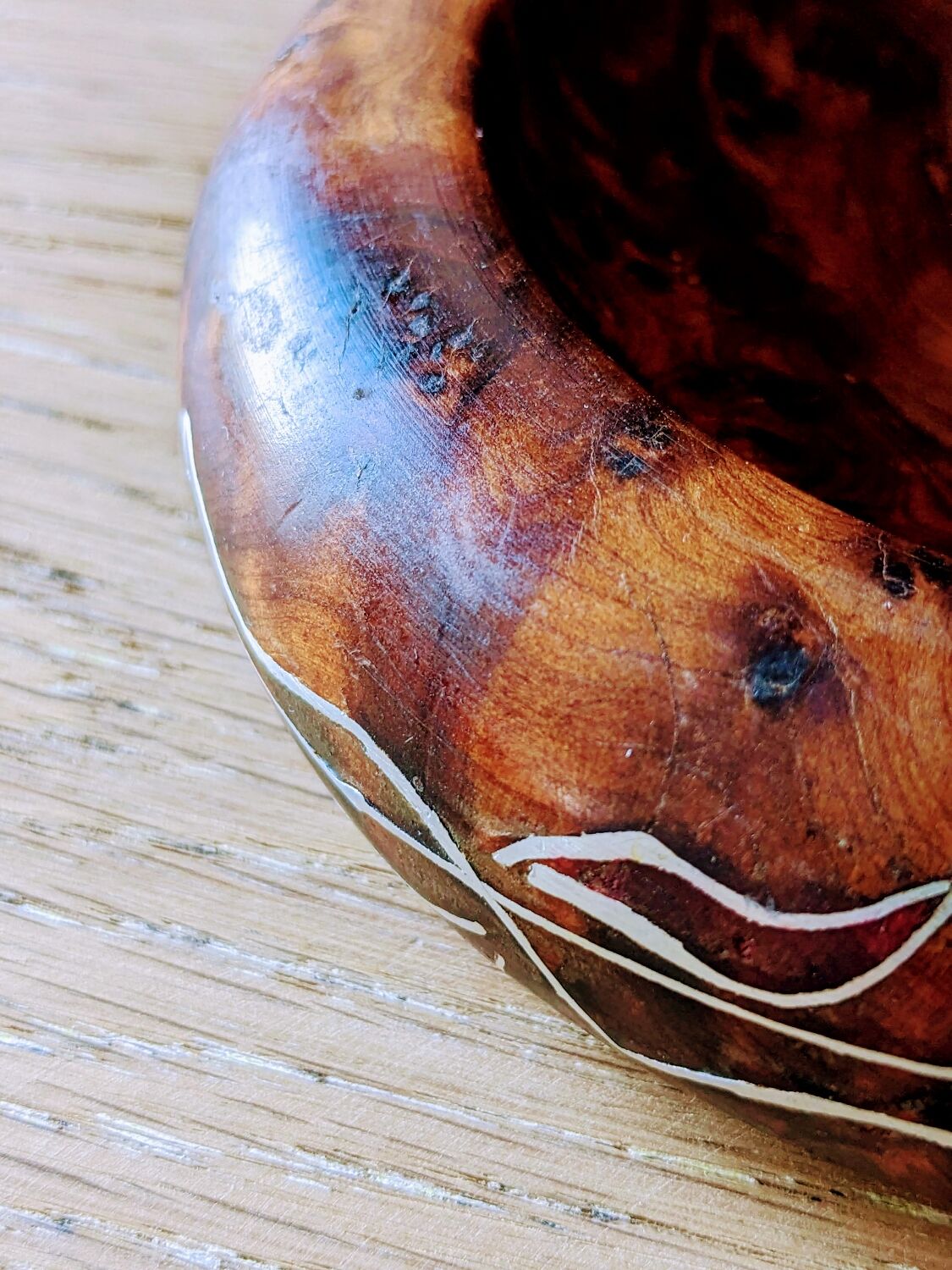 Artisanal ashtray in solid olive tree