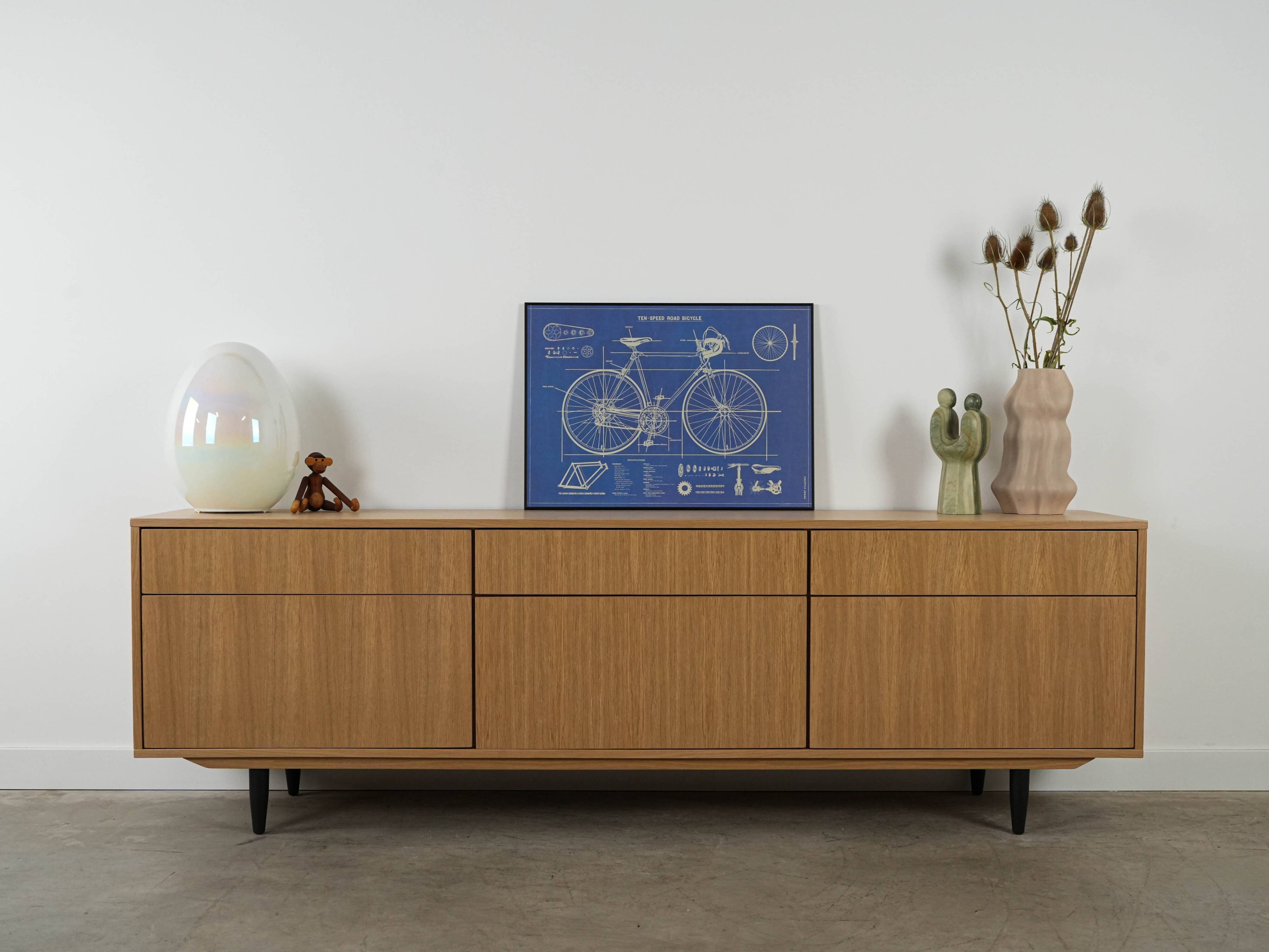 Egg table lamp, Italian design, 1970s, manufactured in Italy