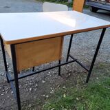 Bureau enfant année 60 70 et sa chaise