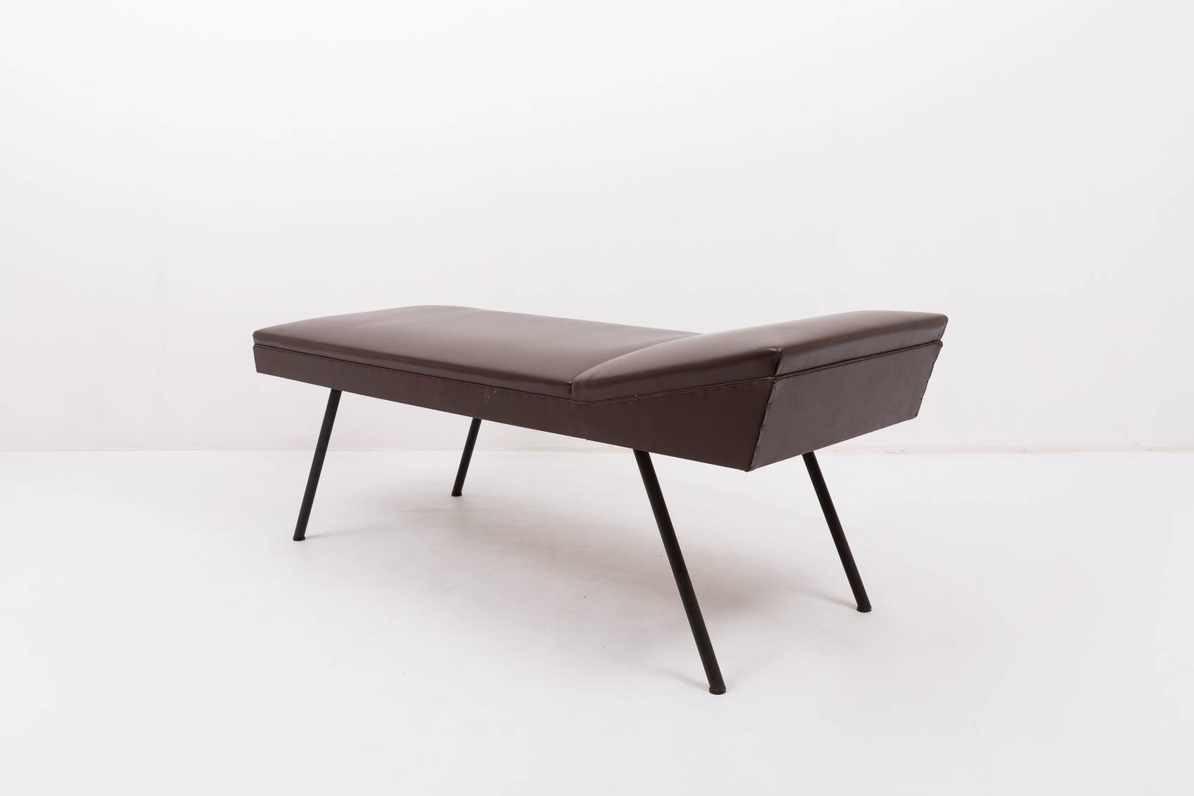 Lit de repos architectural italien moderne du milieu du siècle, années 1960