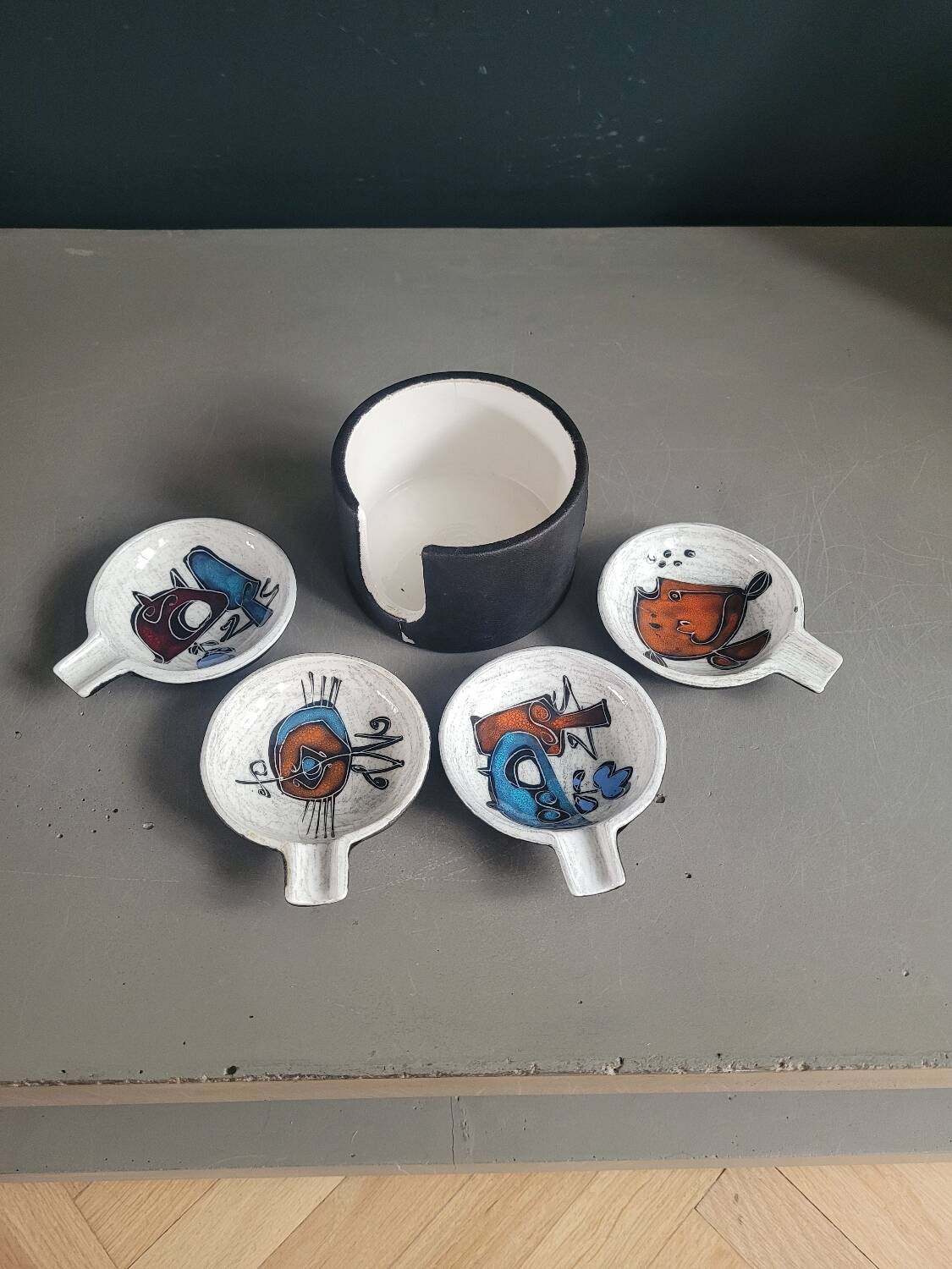 Ensemble de cendriers individuels vintage en céramique