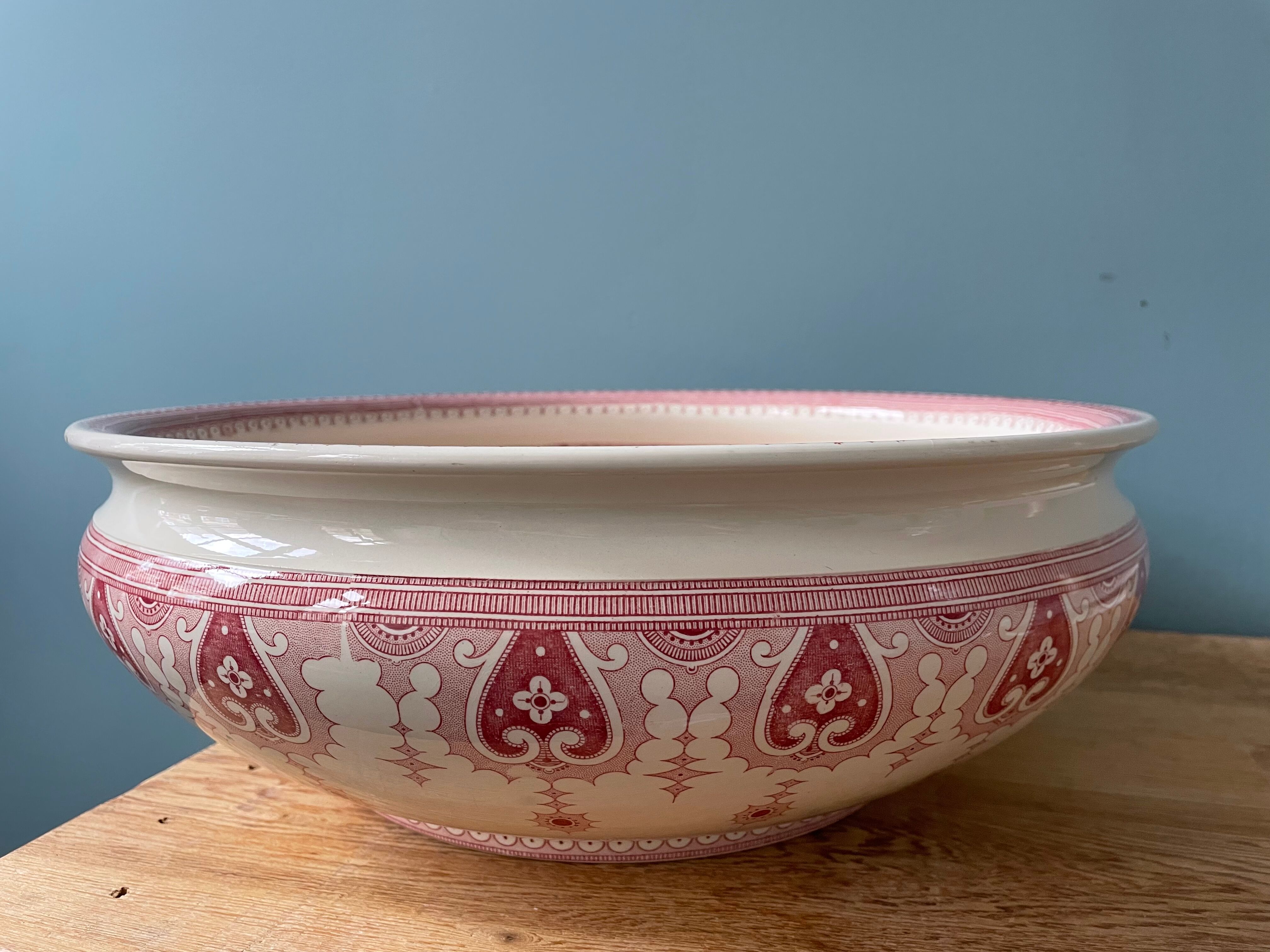 Basin Sarreguemines, Calcutta collection