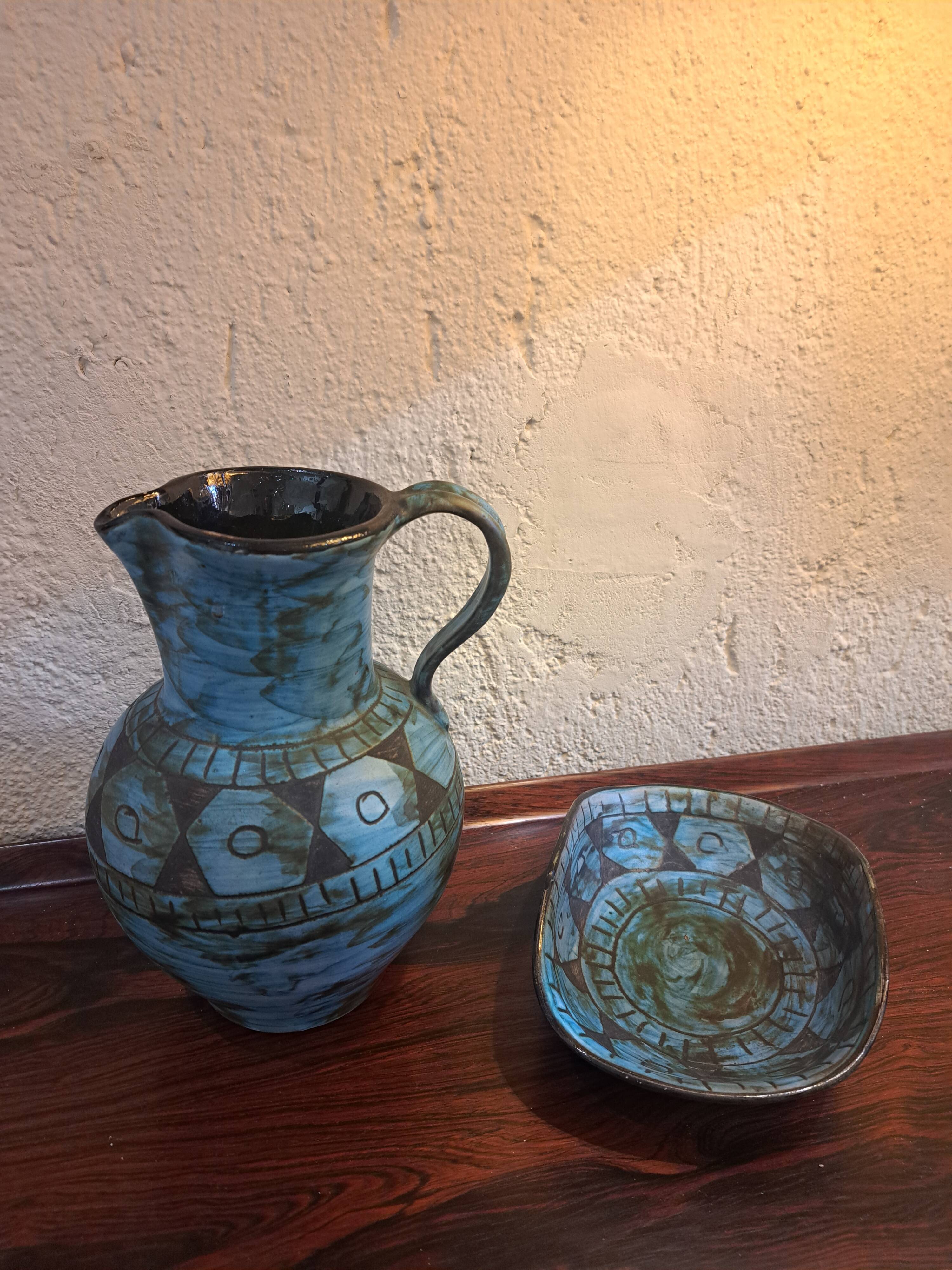 Carafe en céramique de VALLAURIS signée Alain MAUNIER et sa coupelle