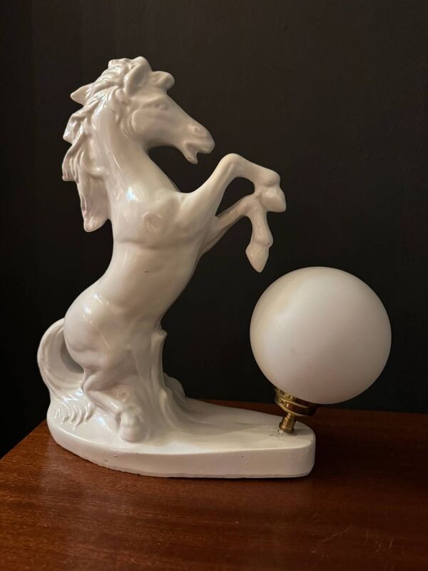 Lampe cheval blanc années 70