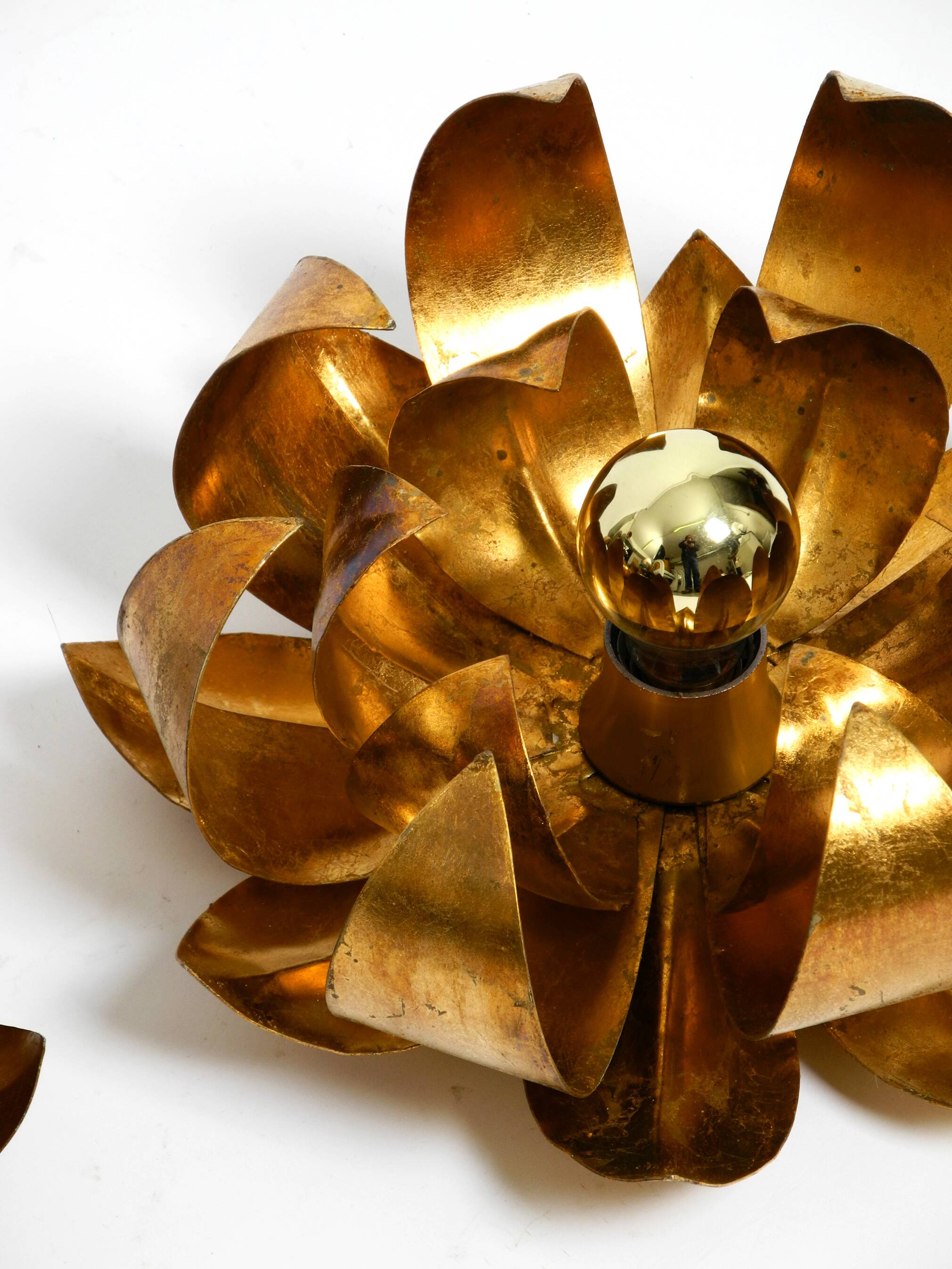 Pair of 70's gilded floral Regency wall or ceiling lamp with large leaves