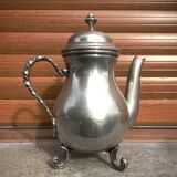 Tea service in Etain