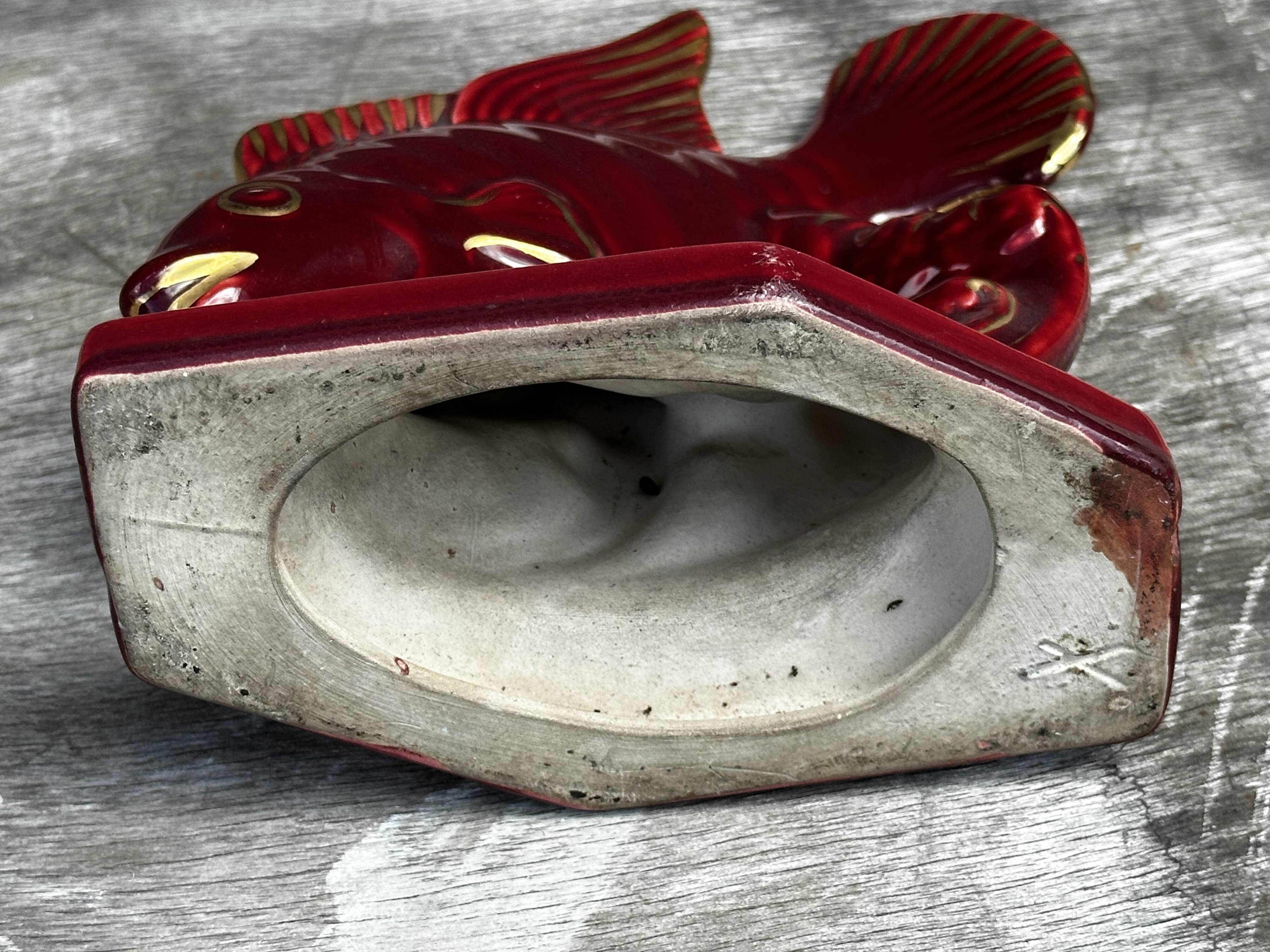 Art Deco sculpture 1930-1940 - Signed ceramic fish