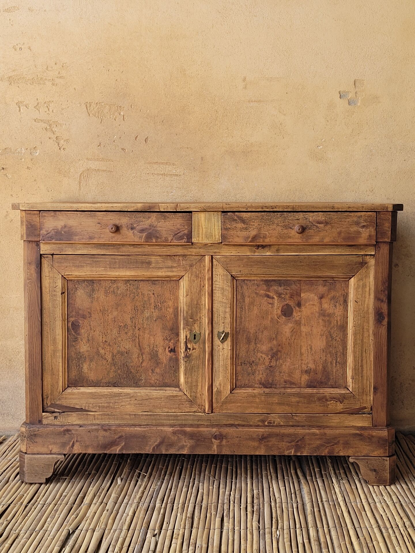 Buffet ancien en bois massif- rénové