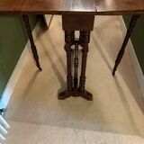 Side table with drop-leaf