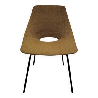 Chaise tonneau Pierre Guariche