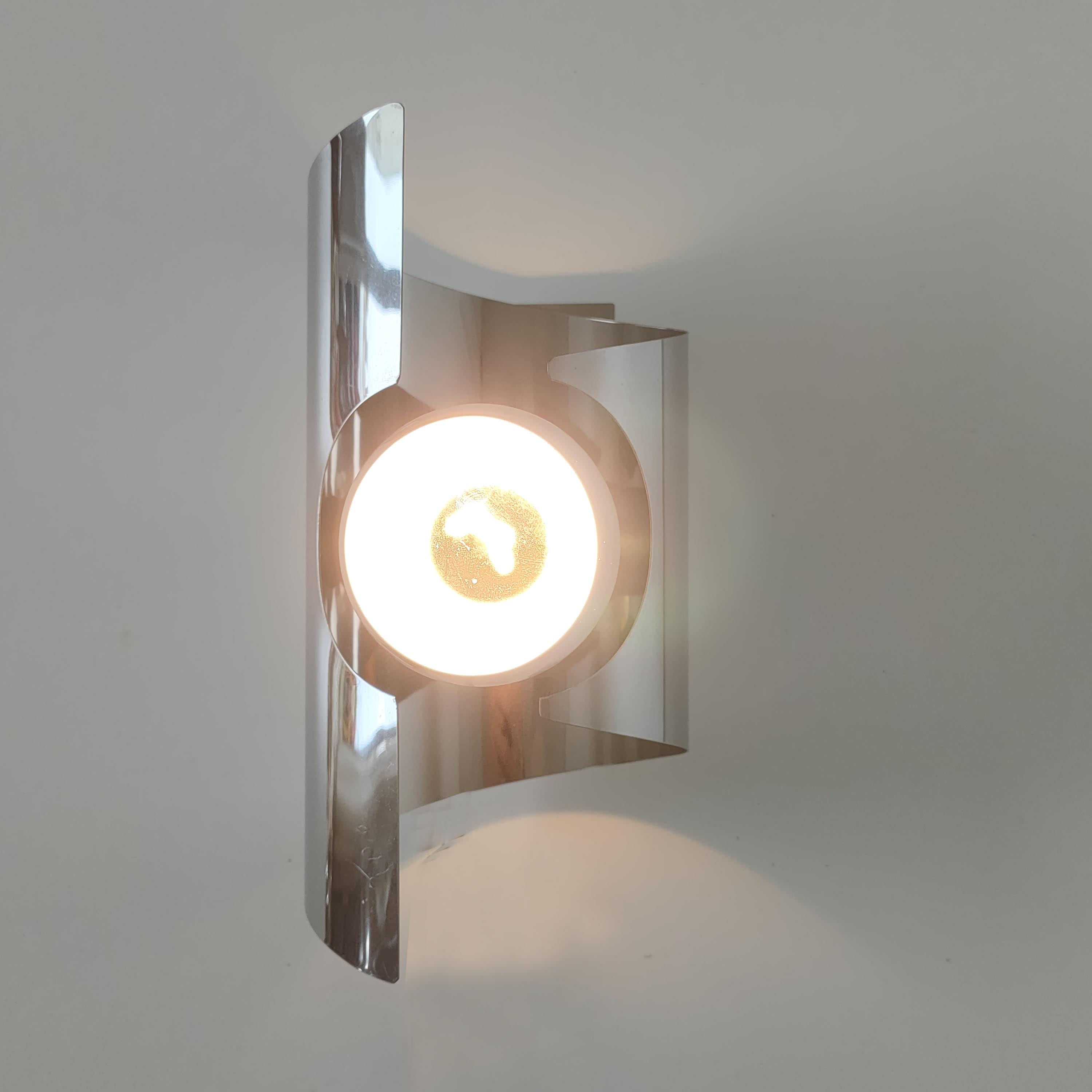 Seventies space age wall lamp