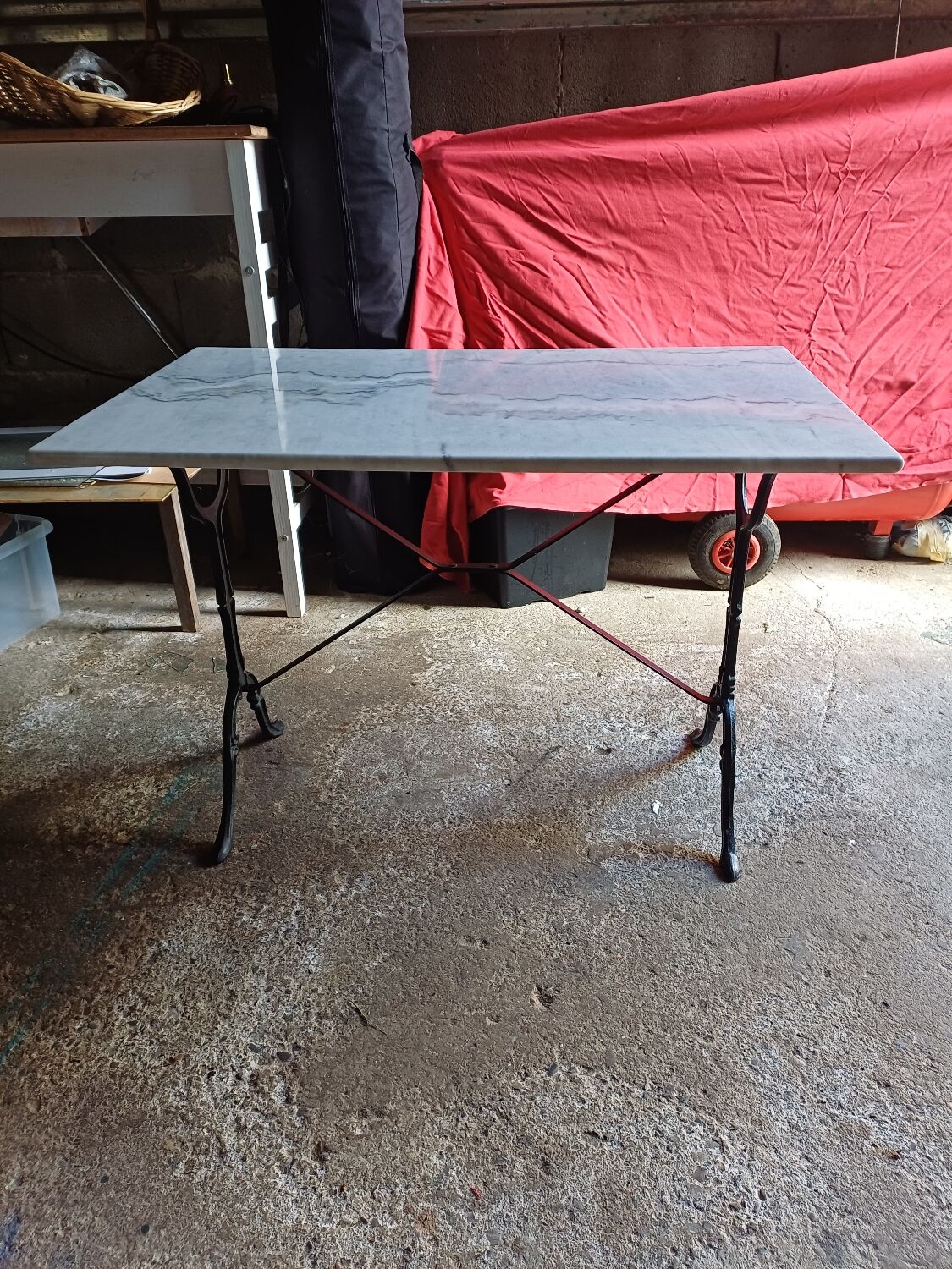 Bistro table marble and wrought iron