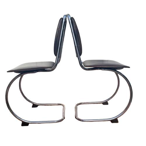Chaises traineau cantilever chrome et skai années 70