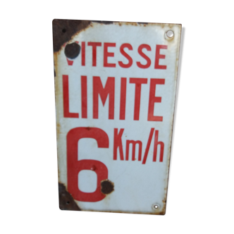 Enamelled plate