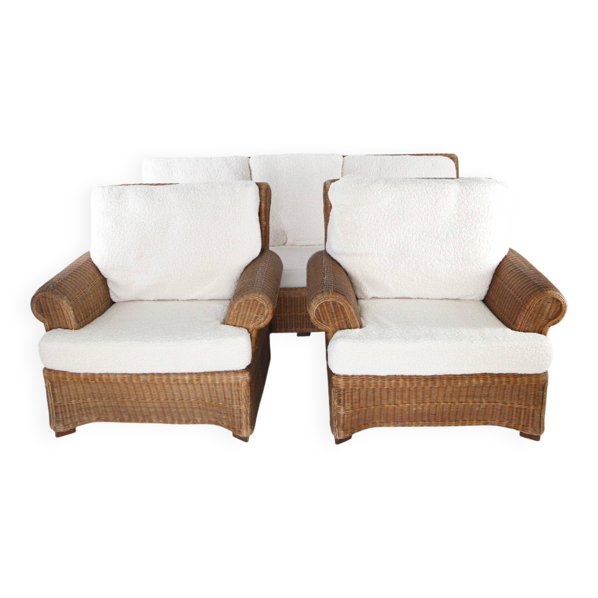 Wicker lounge
