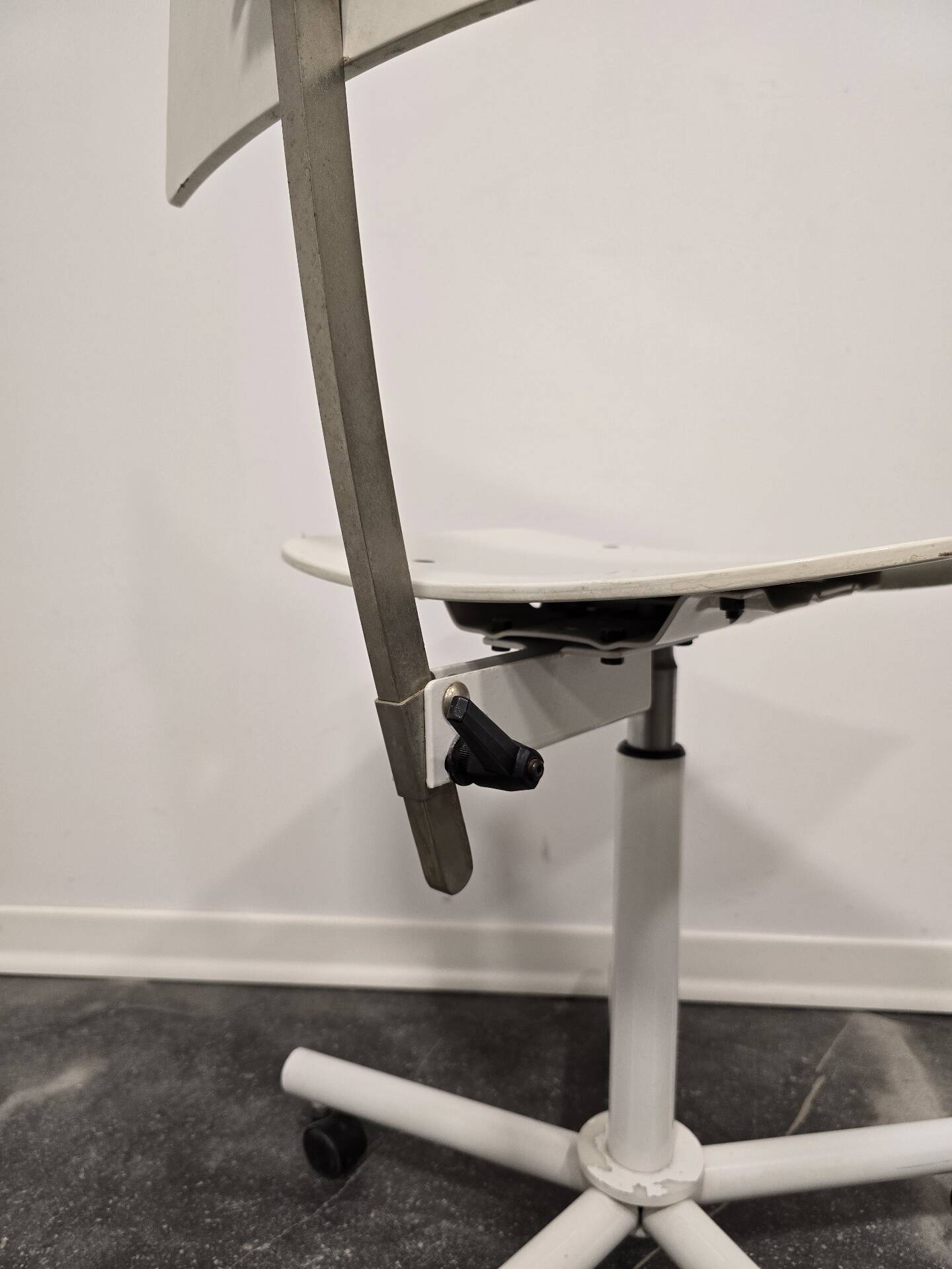 1980s Vintage Industrial Swivel Chair with Adjustable Backrest and Cas